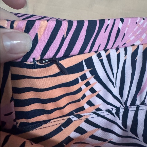 Tommy Bahama Everyday Active Skirted Leggings Women’s XL Tropical Print - Picture 4 of 4